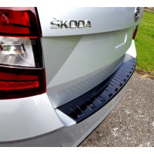 Накладка на задний бампер (черный глянец) Skoda Octavia III A7 Combi 2017-2020